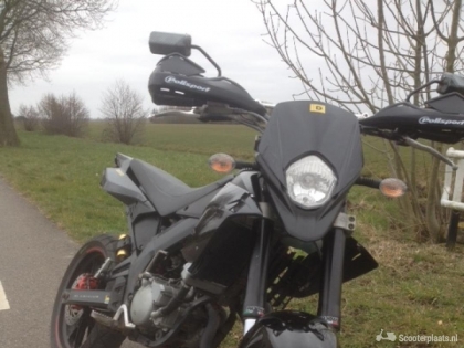 Derbi Senda DRD Racing zwart